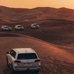 Экскурсия на джипах в Дубае: встреча с приключением в сердце пустыни